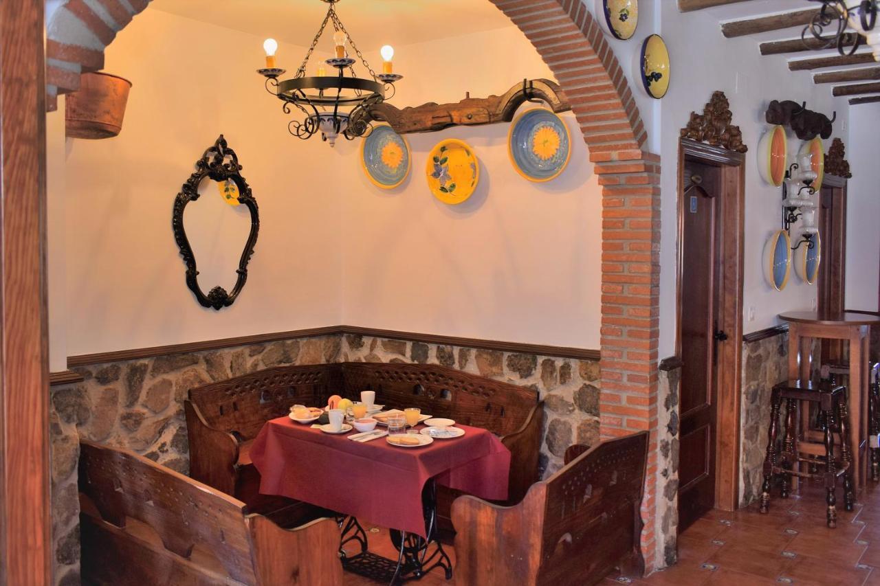 Posada El Arriero Torrejón el Rubio Exterior foto
